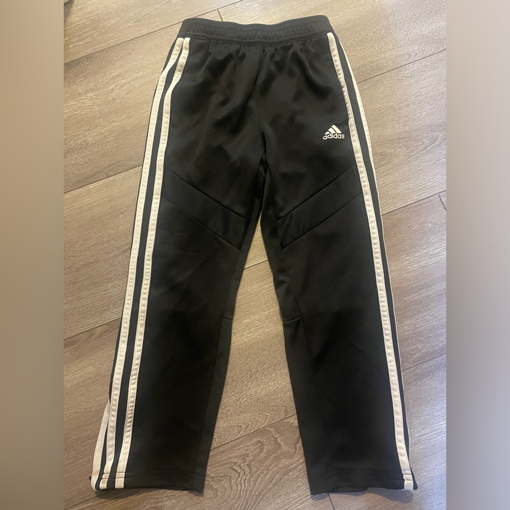 Adidas track pants boys ( size 7)